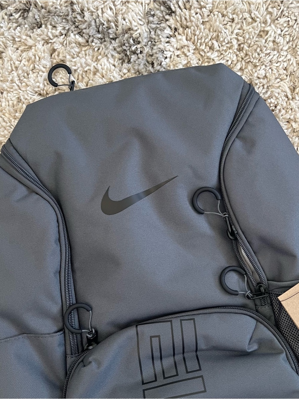 ✔️NWT✔️ NIKE Varsity Elite Backpack Grey Black - Picture 5 of 15
